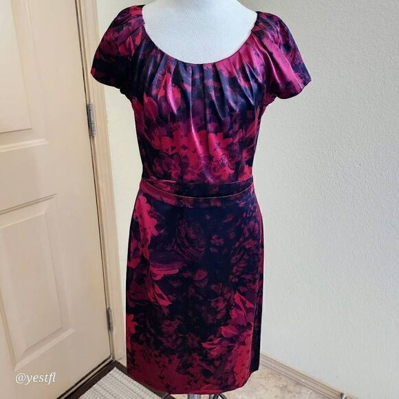 Elie Tahari Dresses & Skirts - Elie Tahari belted red cap sleeve silk dress 8